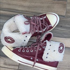 Converse Sherpa high tops. Size 8